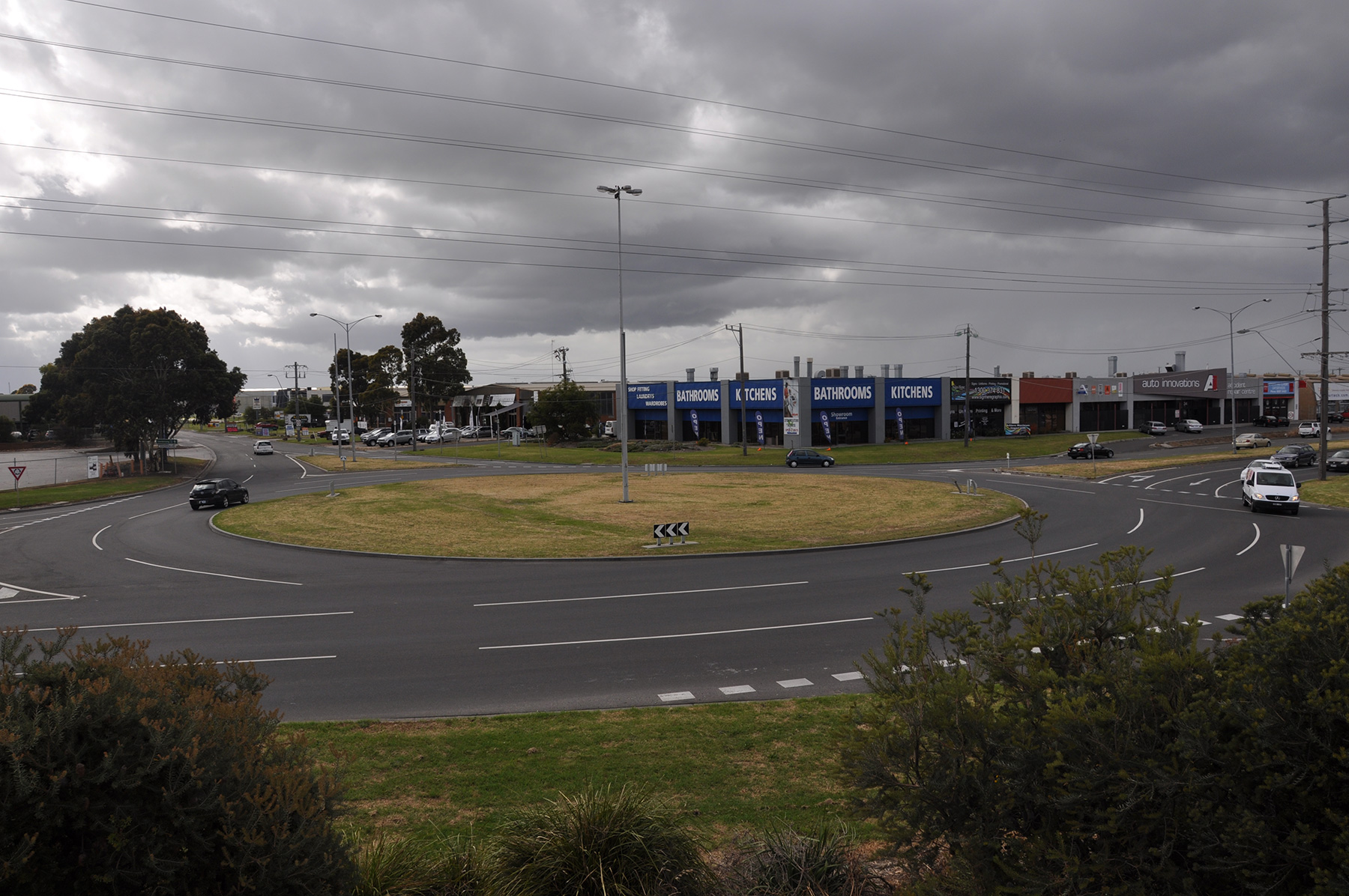 Figure 8.19 - Modern Roundabout in Australia © ARRB Group